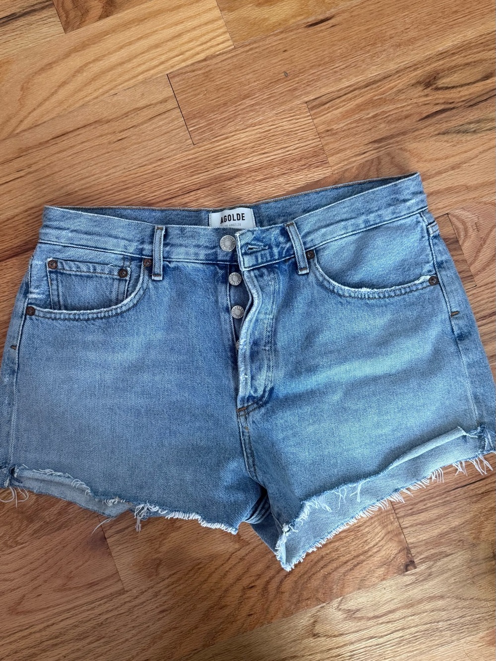 AGOLDE Parker Vintage Cut Off Denim Shorts Light Wash Raw Hem